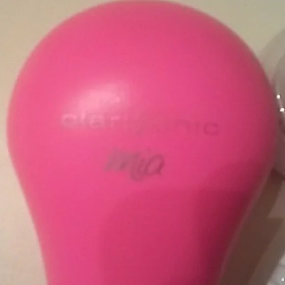 Clarisonic mia pink, 4 brushes amd charger